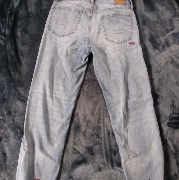 American Eagle Vintage Hi-Rise Jeans - Picture 8 of 8